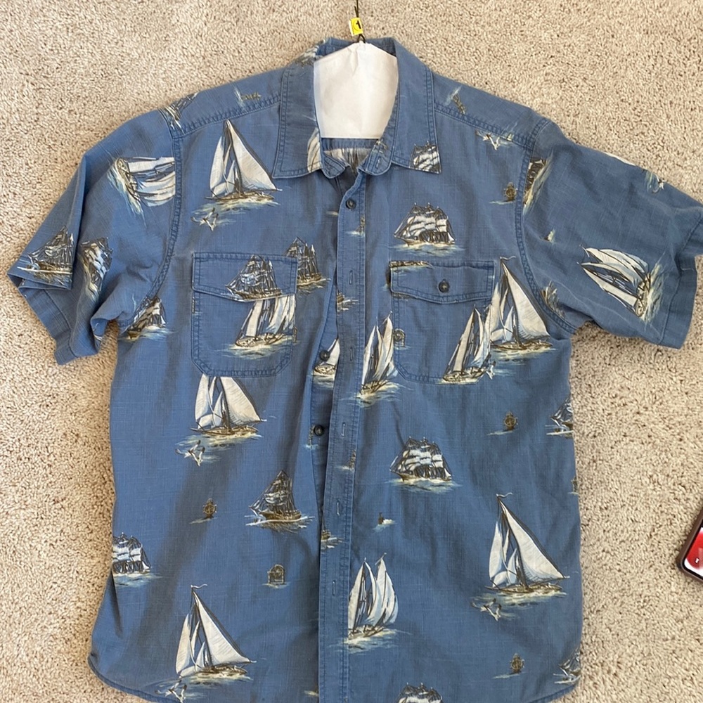 Men’s shirt
